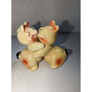 Van Tellingen Bunny Hug Yellow Salt and Pepper Shaker Set Vintage 1940s 1950s